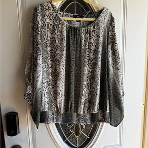AGB Snake-Print Blouson Top in Neutral Tones